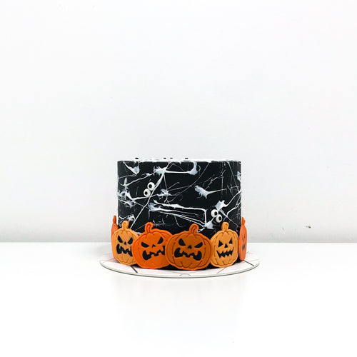 That Spooky Halloween Cake