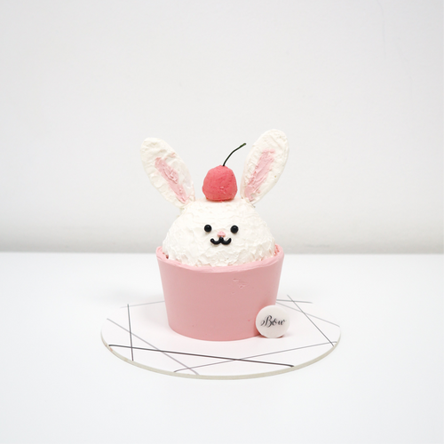 The Bunny Cupcake Cake Buddy [Mini]