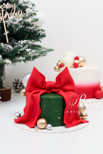 X’massy Cake with a Grande Bow [Petite]