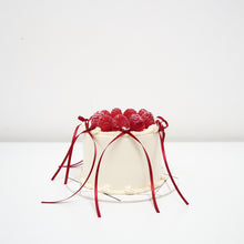 Vintage & Ribbons with Berries [Petite]