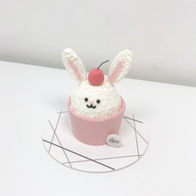 The Bunny Cupcake Cake Buddy [Mini]