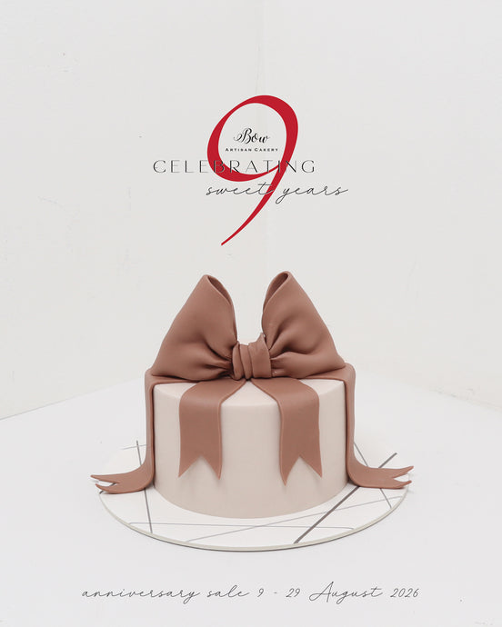 #9sweetyearswithBow - The Gift with a Bow [Petite]