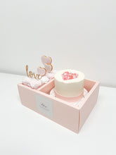 Valentine’s Day Only - The Pink Love, Cake & Flower Box