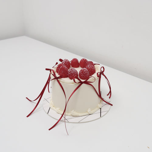 Vintage & Ribbons with Berries [Petite]