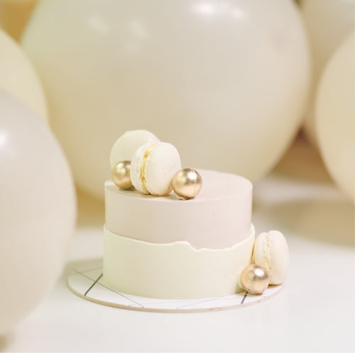 Macarons & Pearls [Petite]
