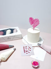 "Love" D.I.Y. Cake Decorating Kit